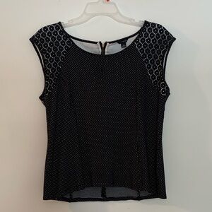 Ann Taylor Black Cap Sleeve Lined Lace Blouse Shell Size Medium Office Party